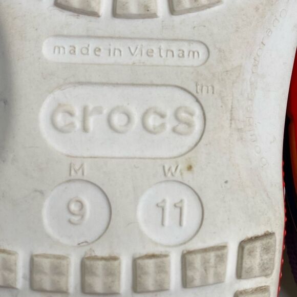 EUC CROCS Adult Unisex Classic Rainbow Clogs Sandals Shoes - Men 9 - Women 11 - Picture 4 of 9